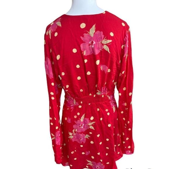 Free People Mini Dress Button Down Long Sleeves V Neck Sz XS Red w Flowers NWOT - Picture 2 of 13